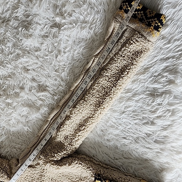 Jack BB Dakota Cozy Cream/ Tan Knit Hoodie Jacket with Button Details - Picture 7 of 10